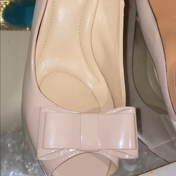 Shoes - Picture 3 of 5